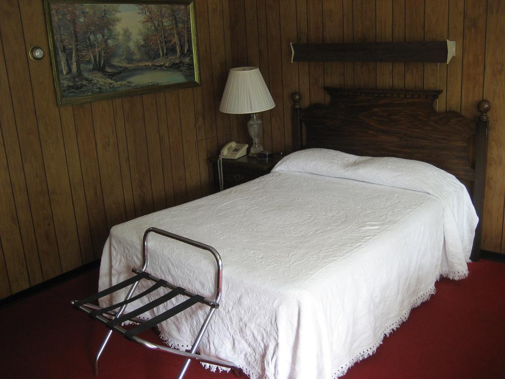 Richfield Springs Fountain View Motel חדר תמונה